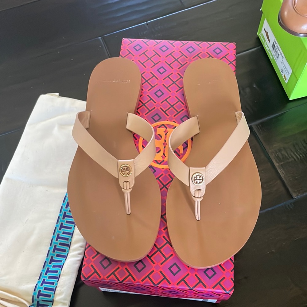 Tory Burch Manon Sandal 6.5 Like New